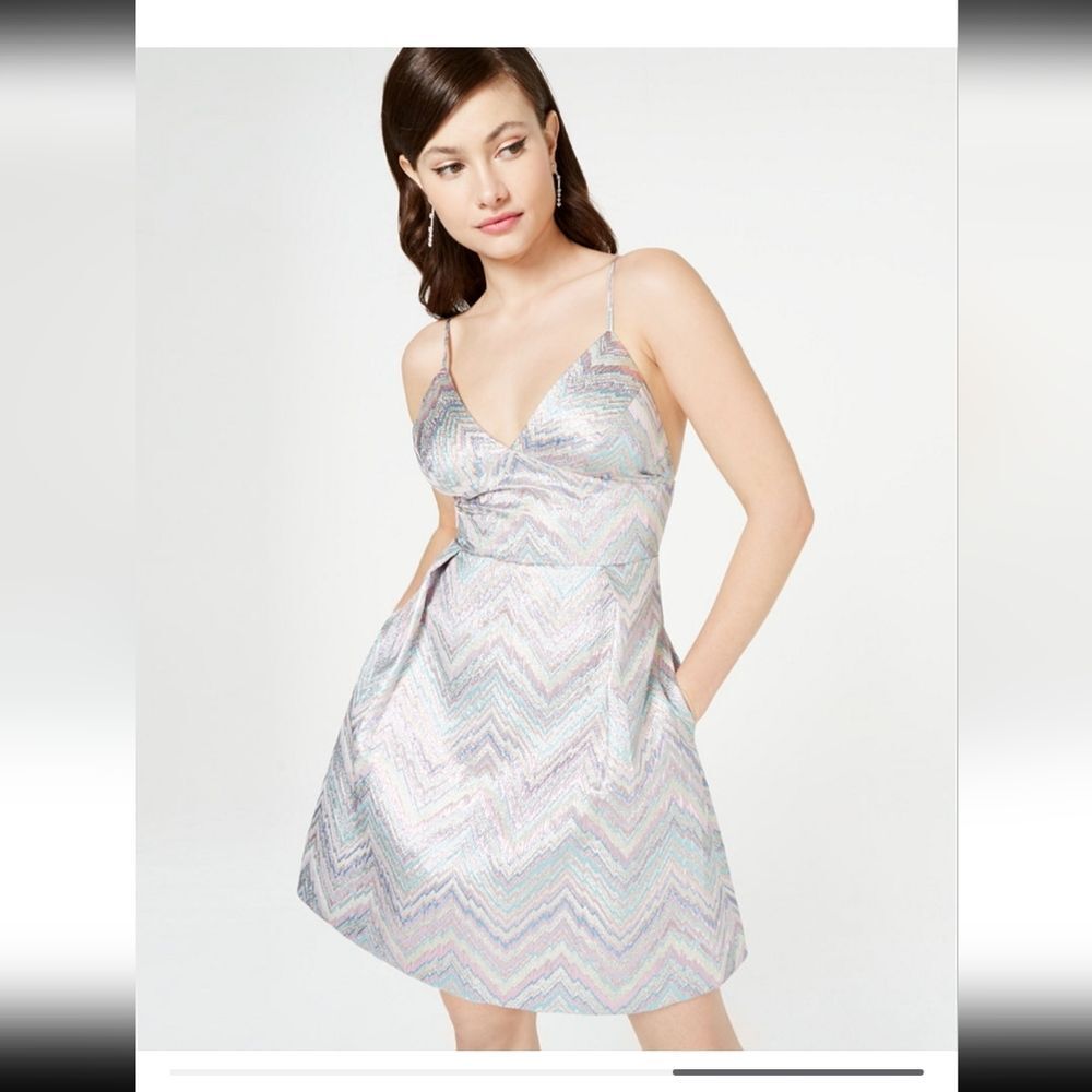 Shelli Segal Metallic Mini Flirty Avant Garde Barbiecore Party Dress Size 4